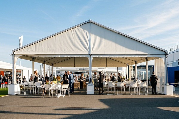 Factory Price Large Aluminum Outdoor Luxurious Clear Glass Wedding Party Event Courtyard Tent